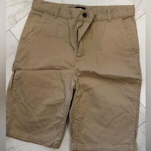 The Children’s Place Boys Chino Shorts. Size 18